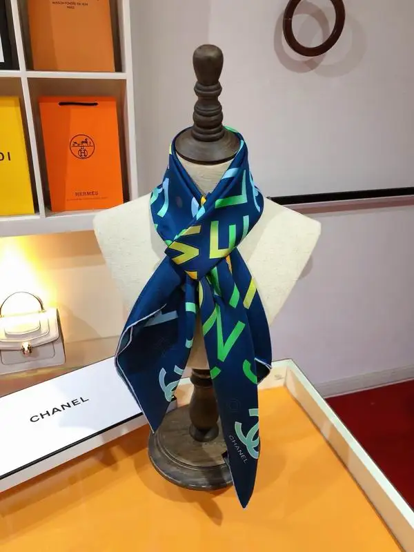 Chanel silk scarf 90X90cm E25 (10)